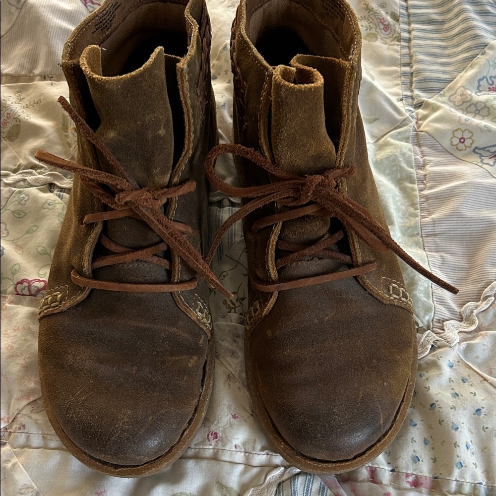 Women’s BORN Brown Suede Lace-Up Boots